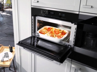 Возможность установки формы для пиццы KITPLATE в микроволновых печах SMEG
