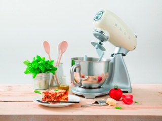 Миксеры и блендеры SMEG: кухонный комбайн на вашей кухне