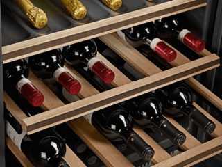 Преимущества компрессорных винных шкафов