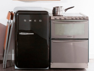 Встраиваемые мини-холодильники от SMEG